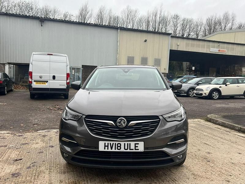 Used Vauxhall Grandland X S 130 HP (95 kW) 2018 Grey SUV