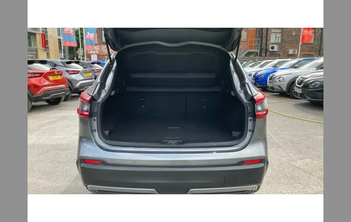 Used Nissan Qashqai Tekna+ 115 HP (84 kW) 2019 Grey SUV