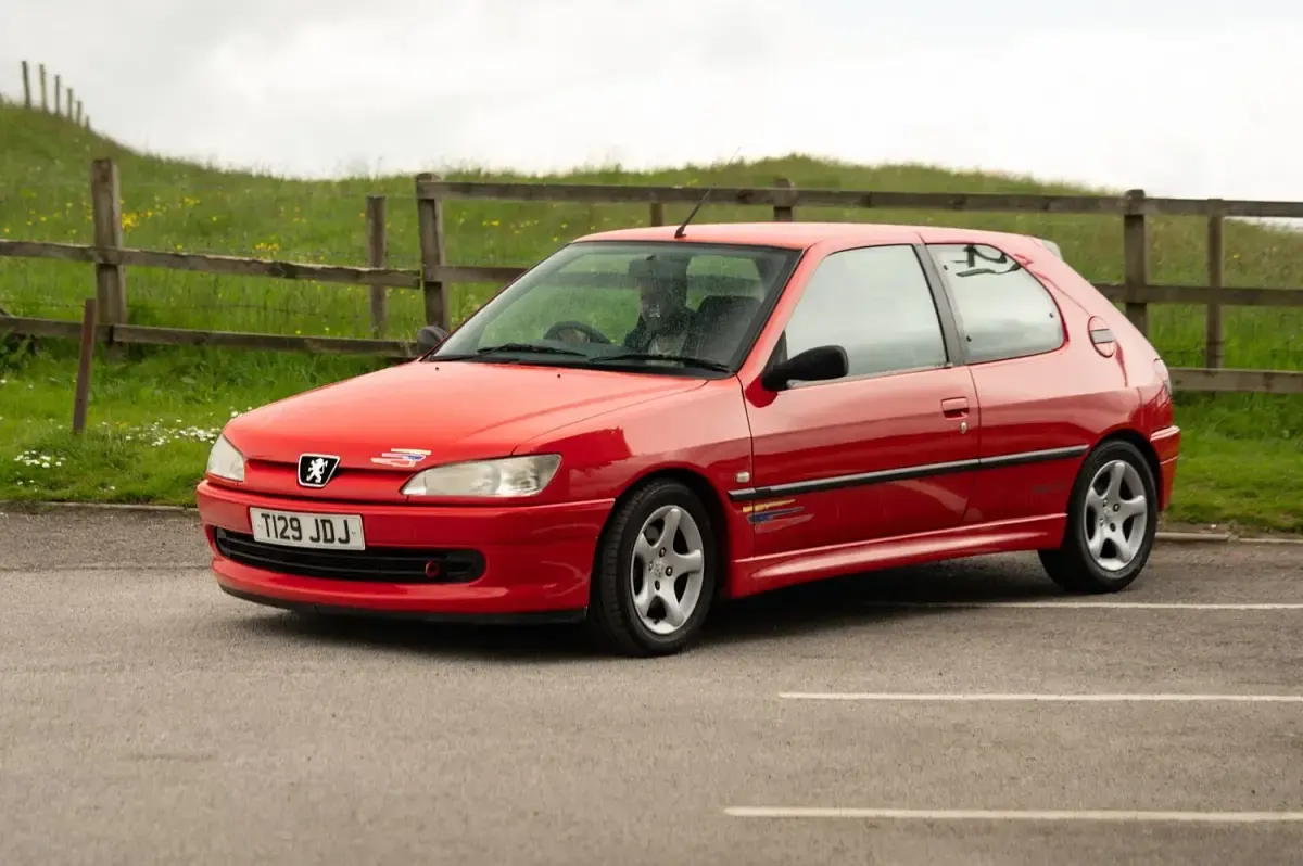 Used Peugeot 306 1999 Cherry red Hatchback