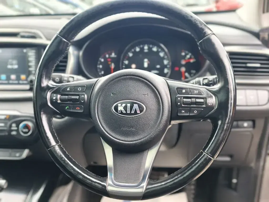 Used Kia Sorento 200 HP (147 kW) 2017 Grey SUV