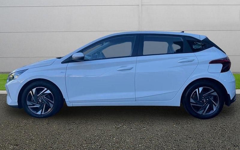 Used Hyundai i20 SE 101 HP (74 kW) 2023 White Hatchback