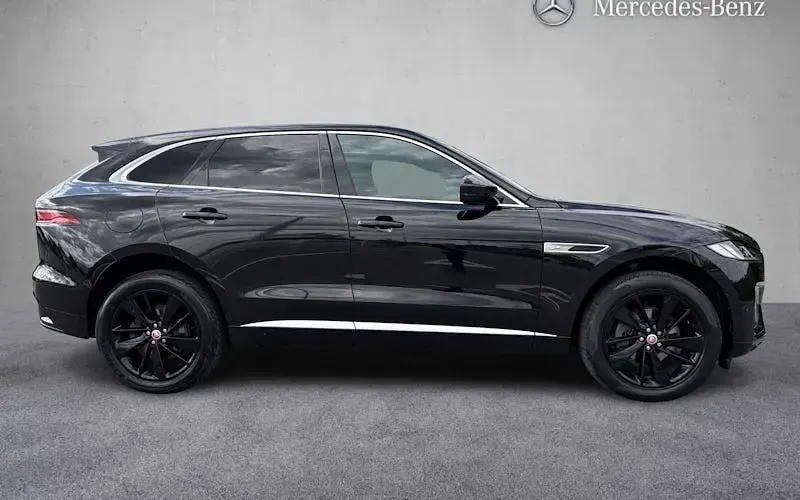 Used Jaguar F-Pace R-Dynamic 204 HP (150 kW) 2022 Black SUV