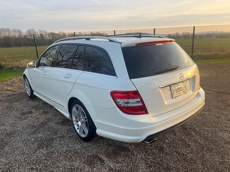 Usado Mercedes C200 2010 Branco Carrinha