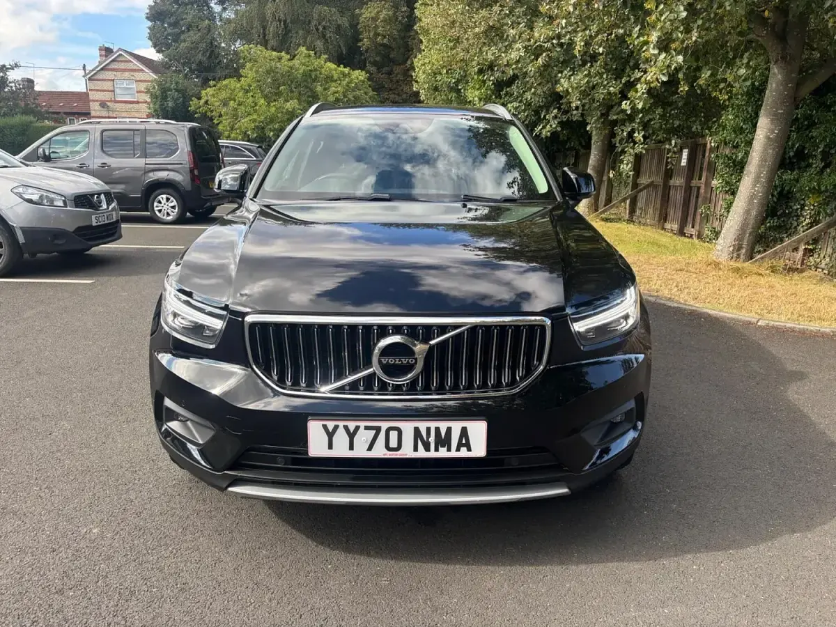 Used Volvo XC40 Inscription 160 HP (117 kW) 2020 Black SUV