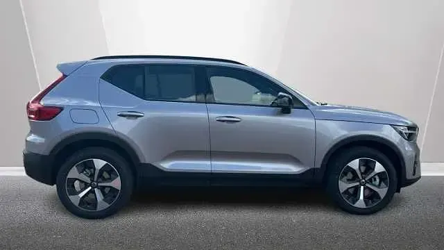 New Volvo XC40 Plus 194 HP (142 kW) 2026 Silver SUV