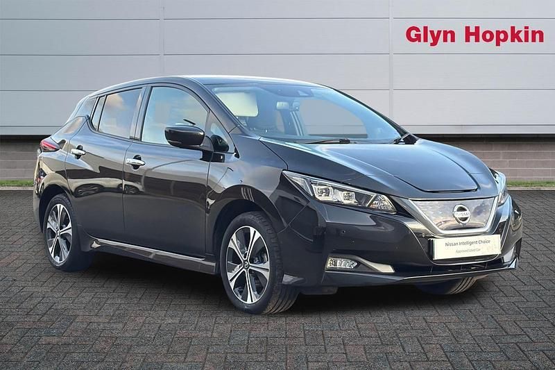 Used Nissan Leaf N-Connecta 160 kW (218 HP) 2022 Black Hatchback