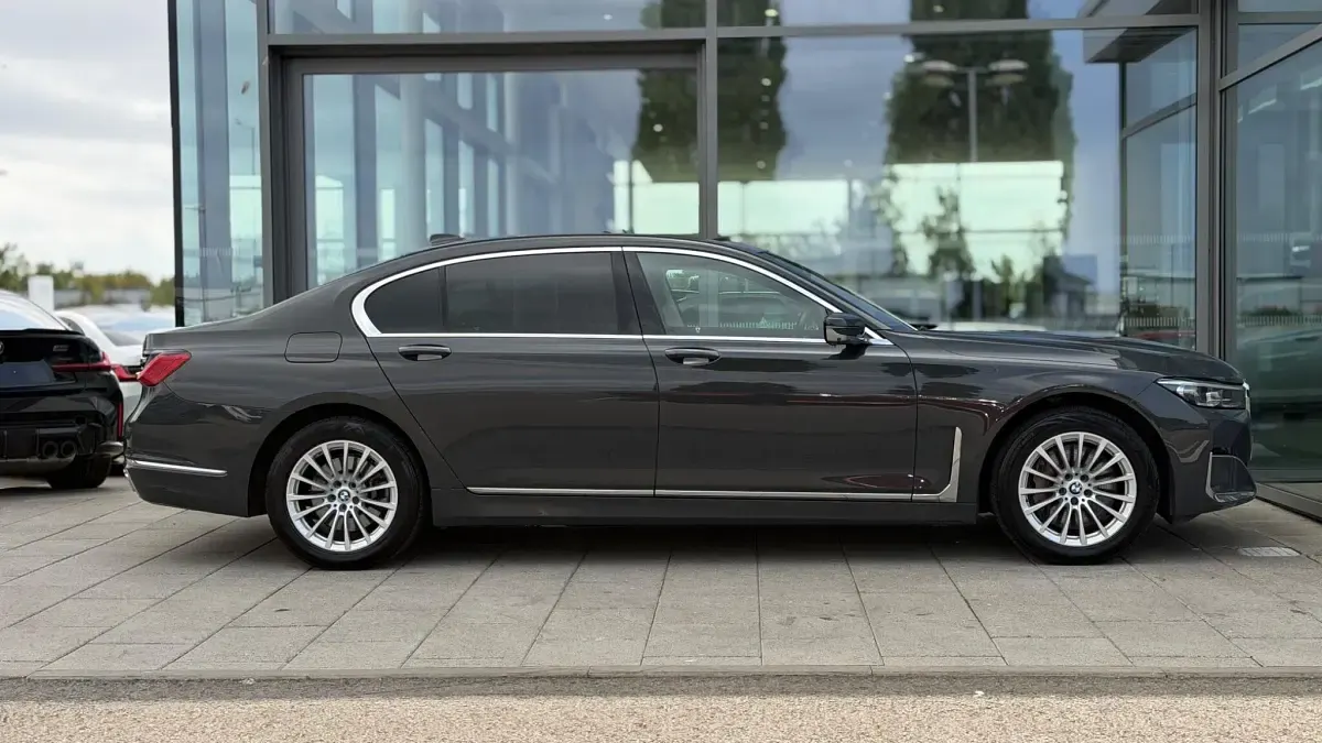 Used BMW 745e Comfort Edition 389 HP (286 kW) 2020 Grey Sedan