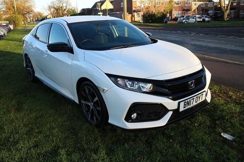 White Used 2017 Honda Civic SR Hatchback | £9,495 (Good price) - Image 1/4
