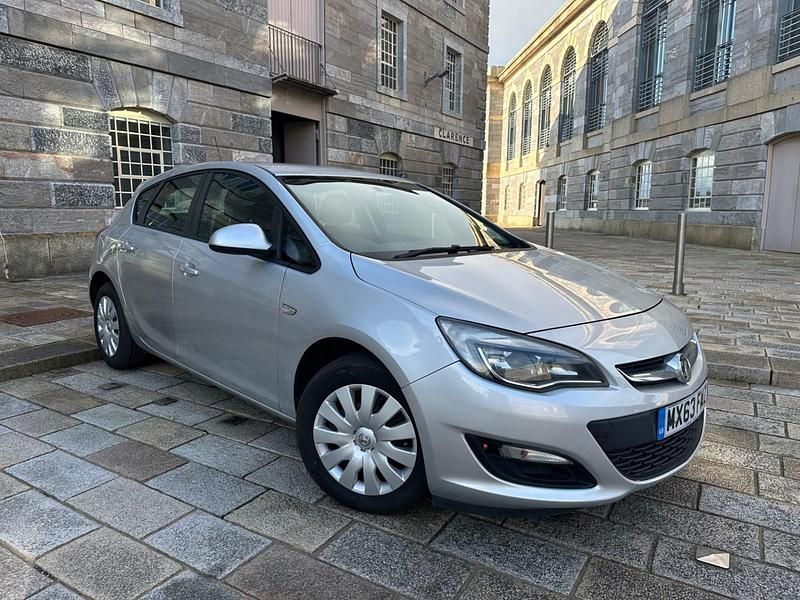 Used Vauxhall Astra 2013 Silver Hatchback