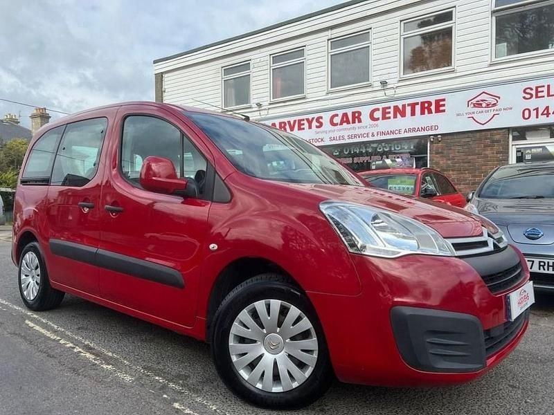 Used Citroën Berlingo Feel 100 HP (73 kW) 2015 Red MPV