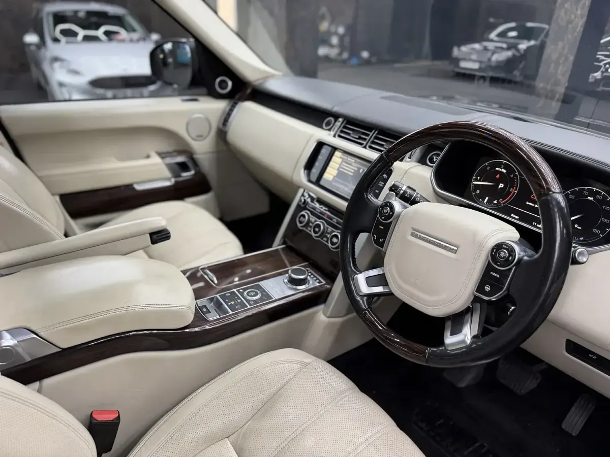Używany Land Rover Range Rover Autobiography 339 KM (249 kW) 2014 Czarny SUV
