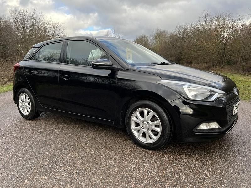 Black Used 2017 Hyundai i20 SE Hatchback | £5,295 (Fair price) - Image 1/4