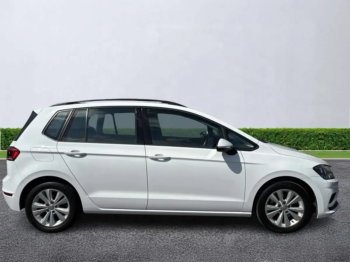 Used VW Golf Sportsvan SE 2018 White MPV