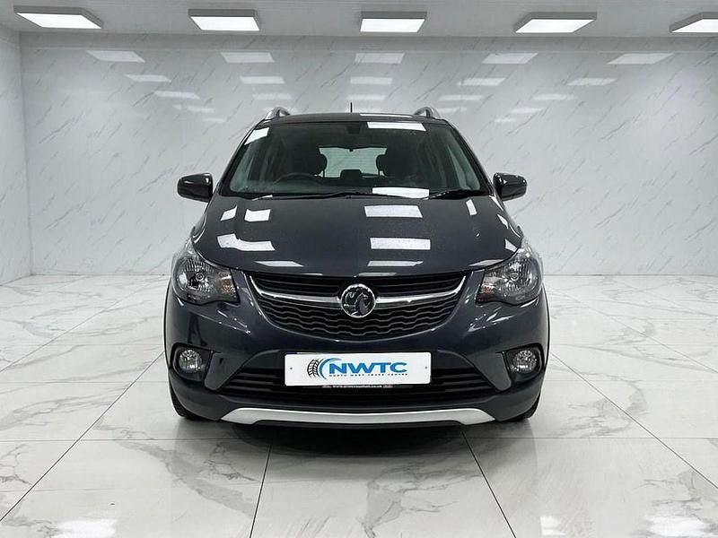 Second-hand Vauxhall Viva Rocks 73 CP (53 kW) 2018 Gri Hatchback