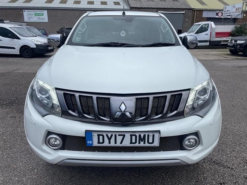Used Mitsubishi L200 2017 White Pickup