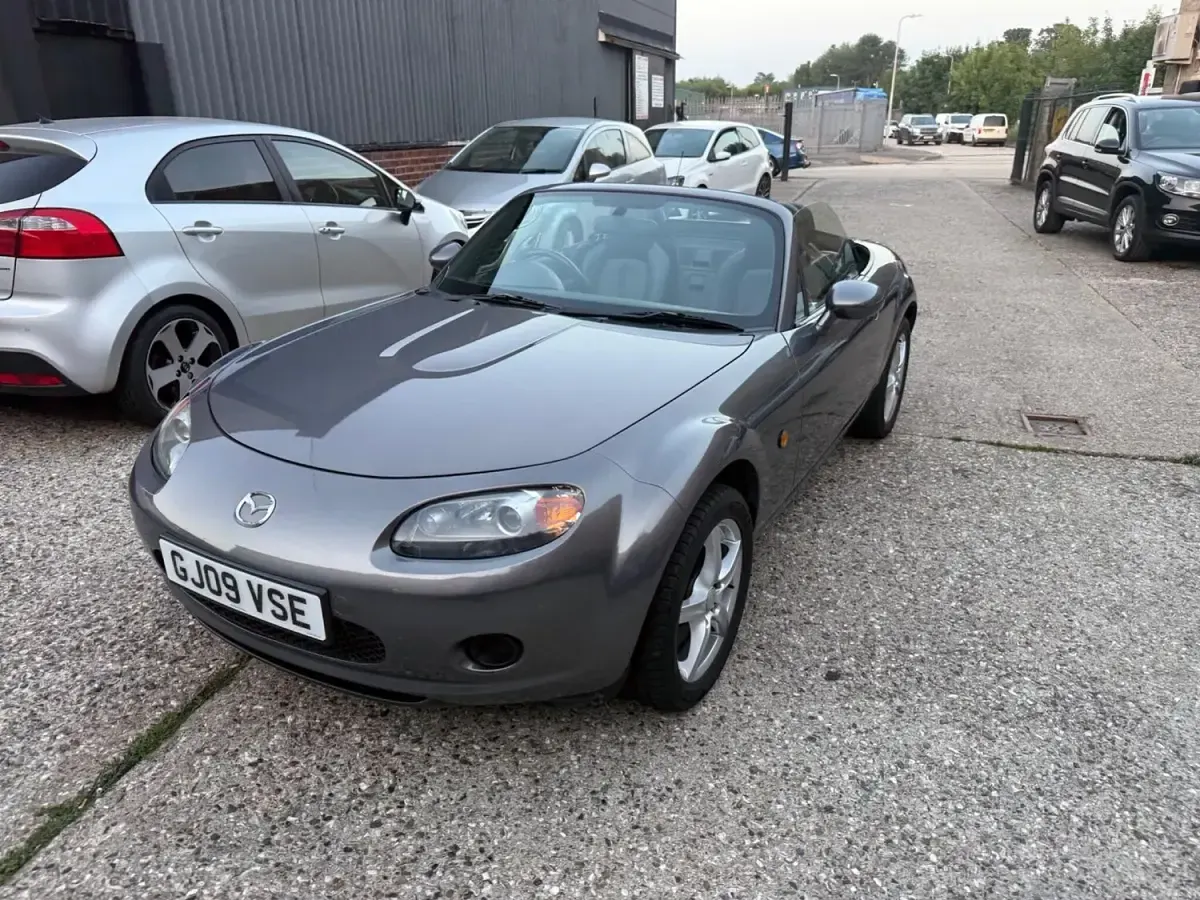 Used Mazda MX5 161 HP (118 kW) 2009 Grey Cabriolet