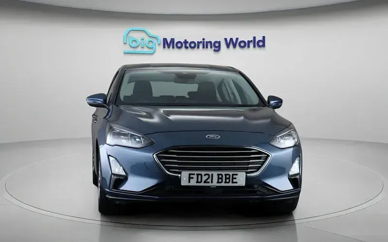 Used Ford Focus Zetec 120 HP (88 kW) 2021 Blue Hatchback