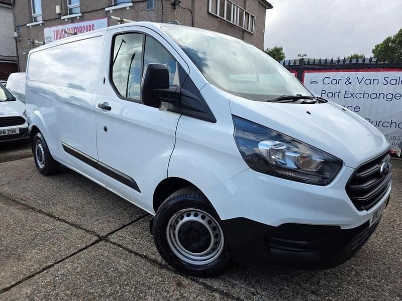 White Used 2021 Ford Transit Custom S | £7,800 (Super price) - Image 1/4