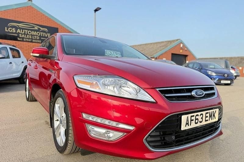 Used Ford Mondeo Business Edition 163 HP (119 kW) 2013 Red Hatchback