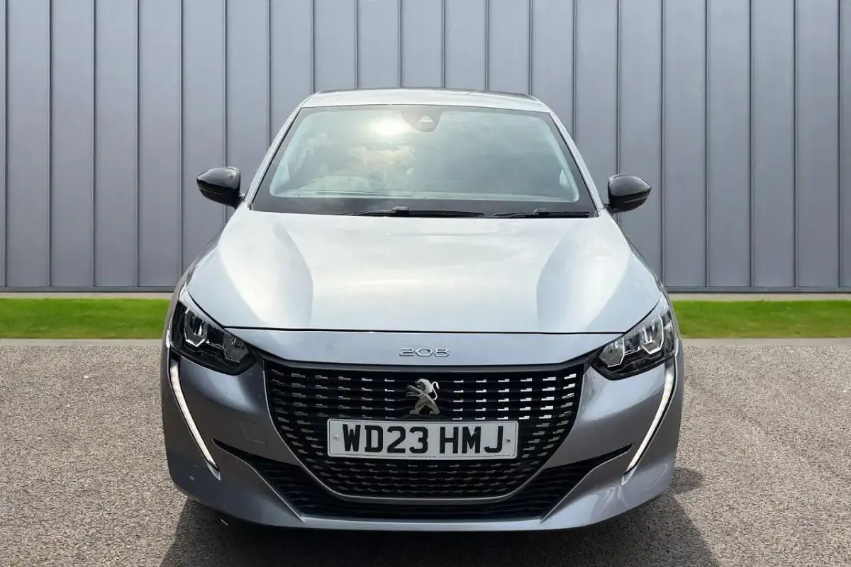 Used Peugeot 208 Allure+ 99 HP (72 kW) 2023 Grey Hatchback