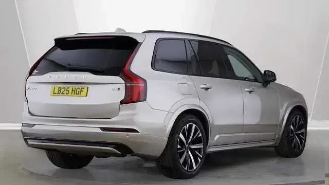 Begagnad Volvo XC90 Plus 250 HK (183 kW) 2025 SUV