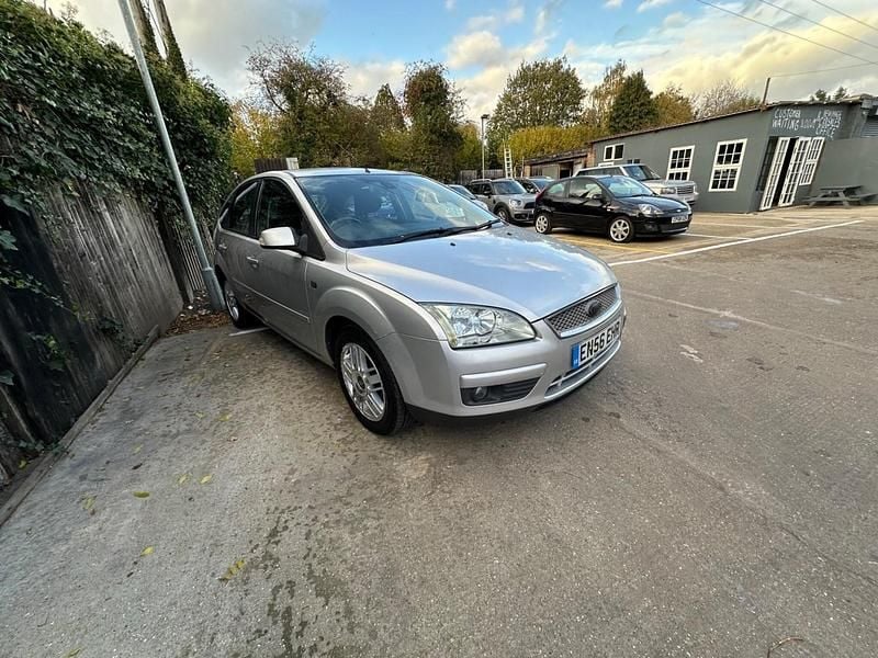 Silver Used 2007 Ford Focus Ghia Hatchback | £1,999 (Fair price) - Image 1/4