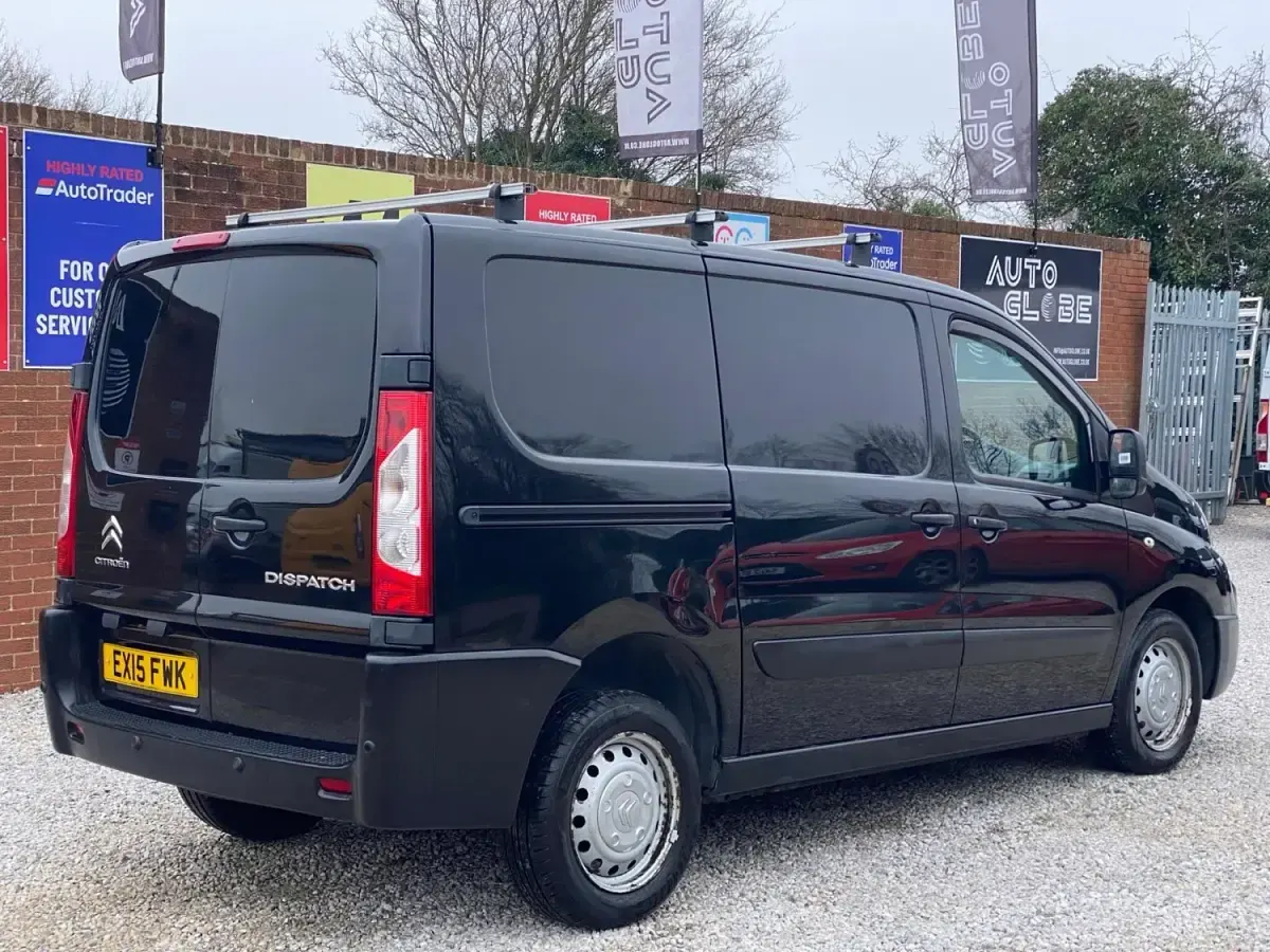 Usado Citroën Dispatch 90 HP (66 kW) 2015 Preto Monovolume