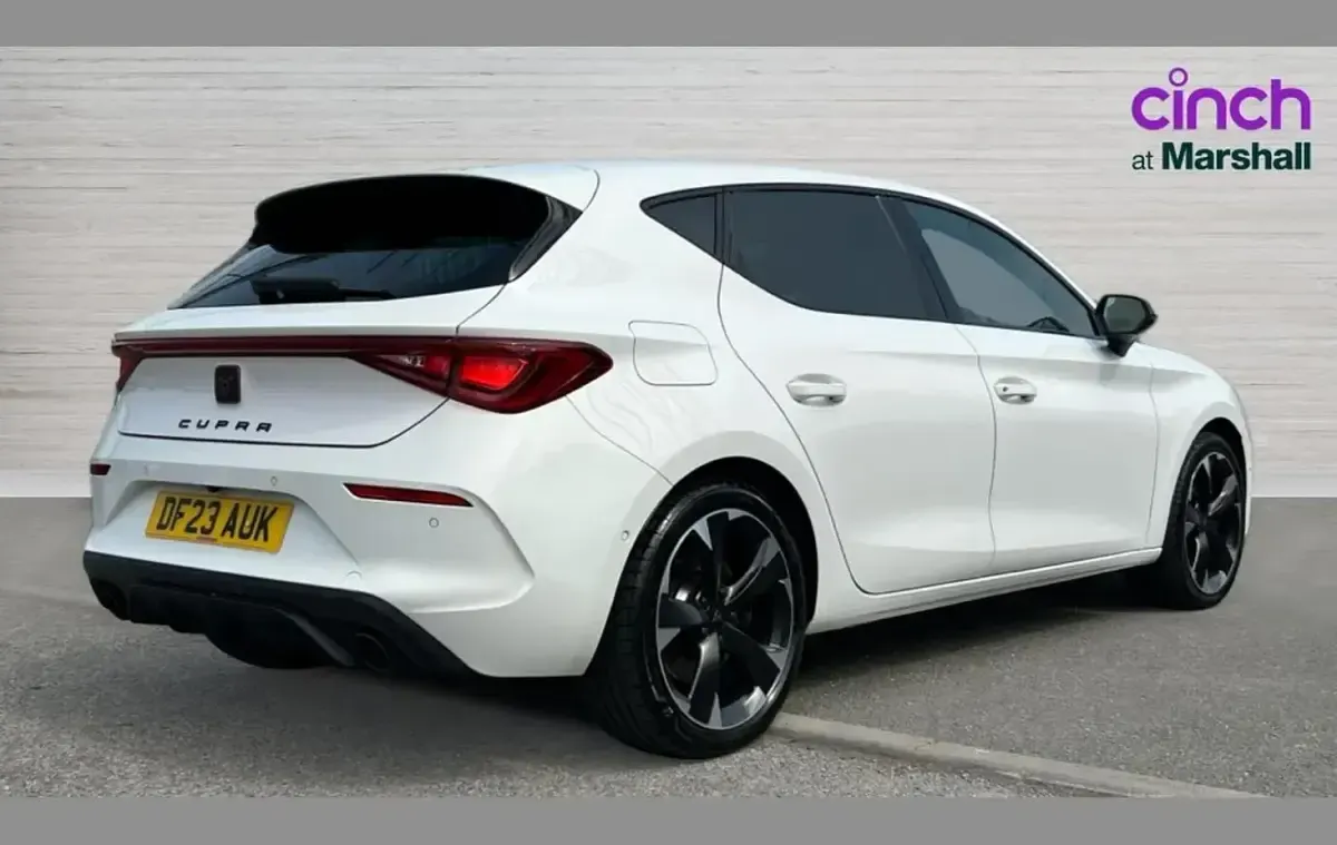 Used Cupra Leon VZ1 245 HP (180 kW) 2023 White Hatchback