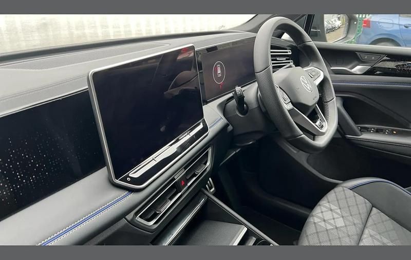 Used VW Tiguan R-line 147 HP (108 kW) 2025 Grey SUV