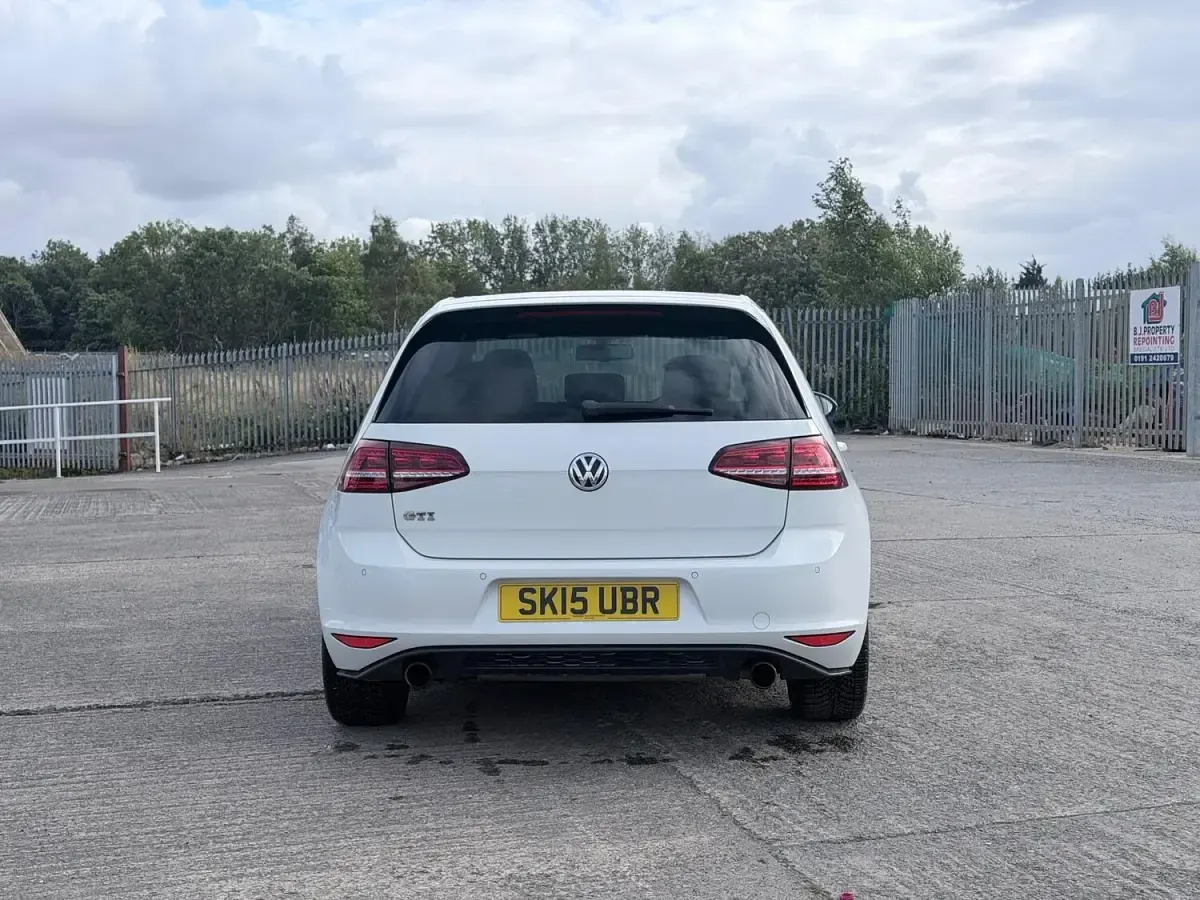 Used VW Golf VII GTI 2015 White Hatchback