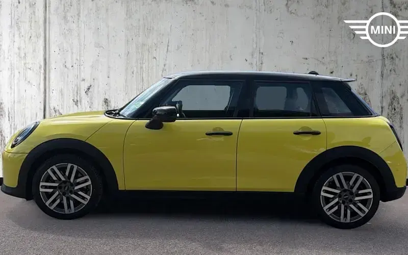 Used Mini Cooper Classic 150 kW (204 HP) 2026 Hatchback