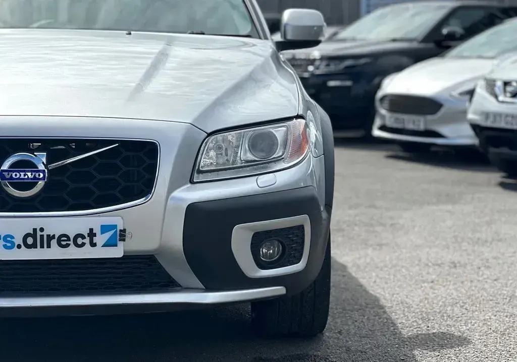 Used Volvo XC70 SE Lux 175 HP (128 kW) 2012 Silver Estate