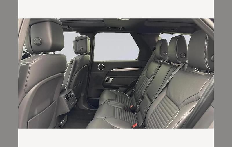 Used Land Rover Discovery 5 HSE Dynamic 296 HP (217 kW) 2024 Blue SUV