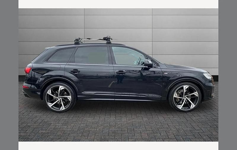 Used Audi Q7 Black Edition 340 HP (250 kW) 2021 Black SUV