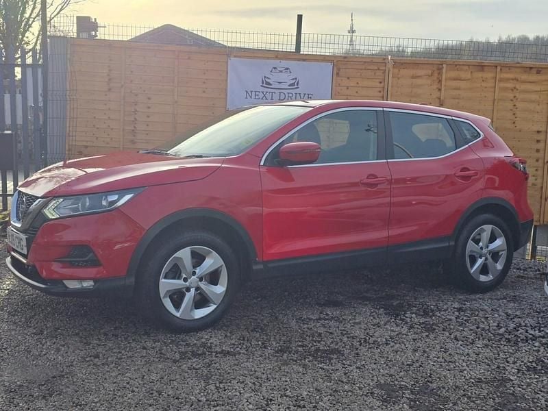 Used Nissan Qashqai Acenta Premium 2019 Red SUV
