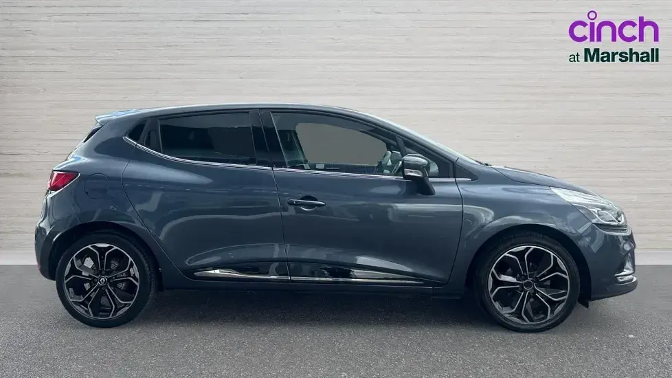 Used Renault Clio Iconic 90 HP (66 kW) 2018 Grey