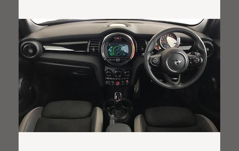 Used Mini Cooper S Hatch 192 HP (141 kW) 2020 White Hatchback