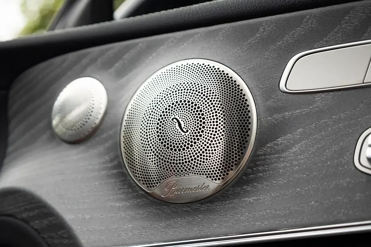 Używany Mercedes E300 AMG line 265 KM (194 kW) 2023 Czarny Coupe