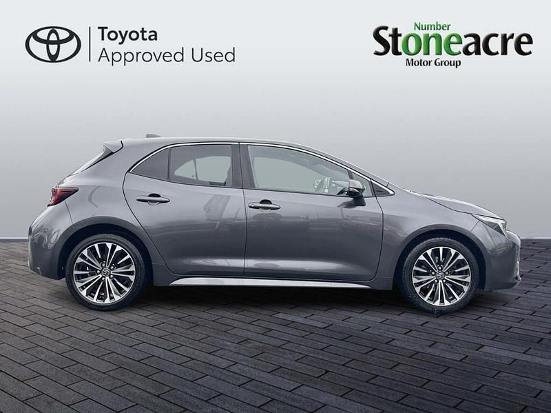Used Toyota Corolla Design 140 HP (102 kW) 2023 Grey Hatchback