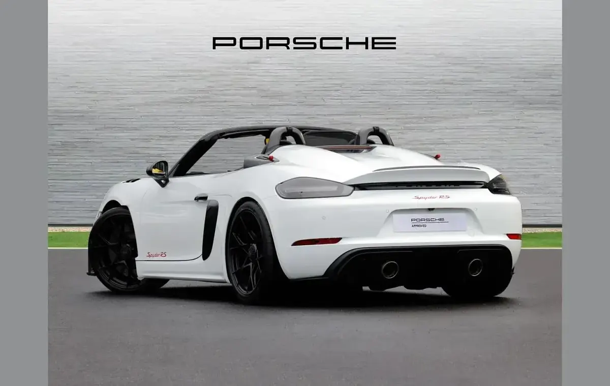 Used Porsche 718 493 HP (362 kW) 2024 White Cabriolet