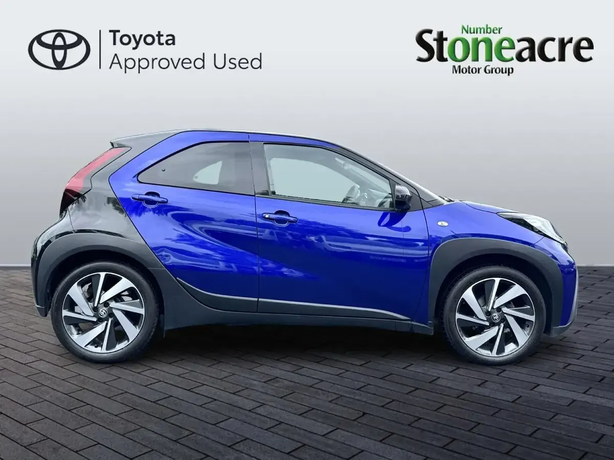 Used Toyota Aygo X 72 HP (52 kW) 2023 Blue SUV