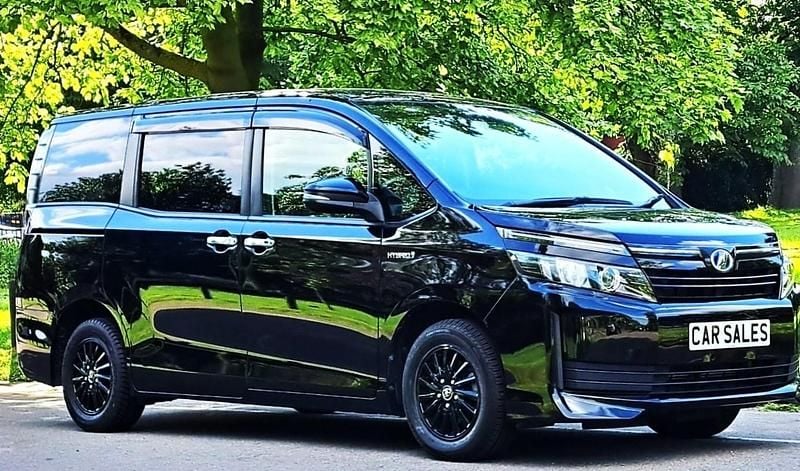 Used Toyota Voxy 2015 Bllack MPV