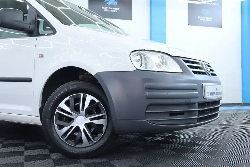 Used VW Caddy 103 HP (75 kW) 2010 White MPV