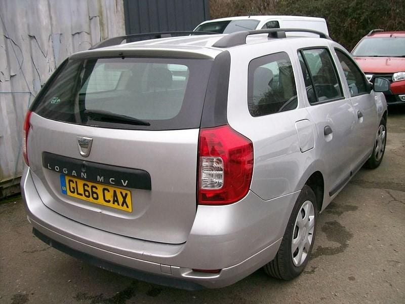 Second-hand Dacia Logan MCV Ambiance 2016 Argintiu Break