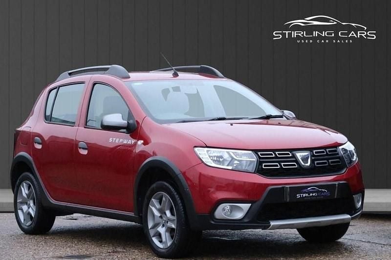 Used Dacia Sandero Comfort 100 HP (73 kW) 2021 Red Hatchback