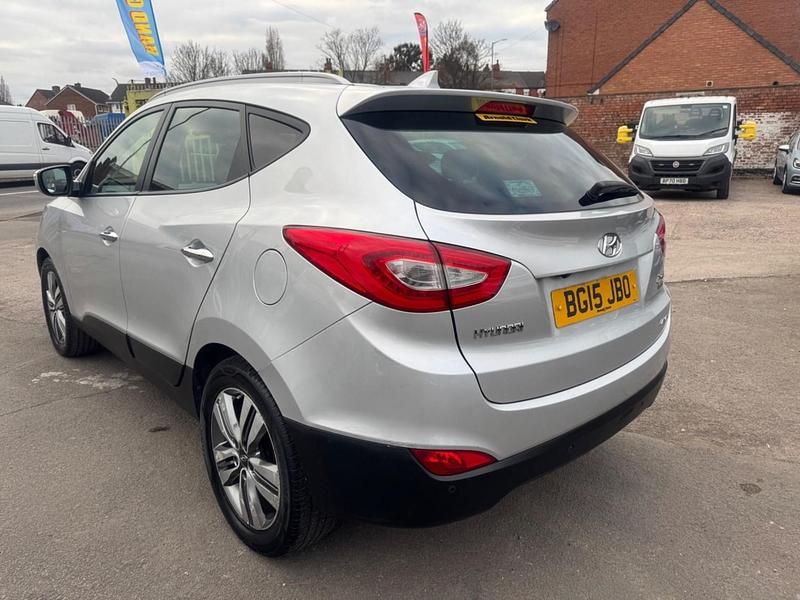 Usado Hyundai ix35 Premium 134 HP (98 kW) 2015 Prateado SUV