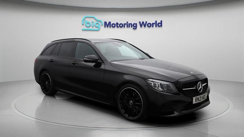 Used 2021 Mercedes C300 AMG line | £24,600 (Fair price) - Image 1/4