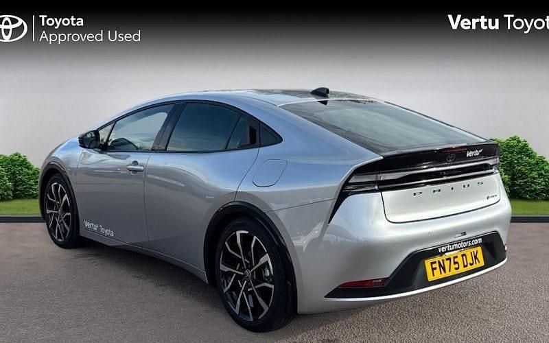 Used Toyota Prius 223 HP (164 kW) 2025 Silver Hatchback