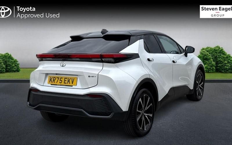 Used Toyota C-HR Design 140 HP (102 kW) 2026 SUV