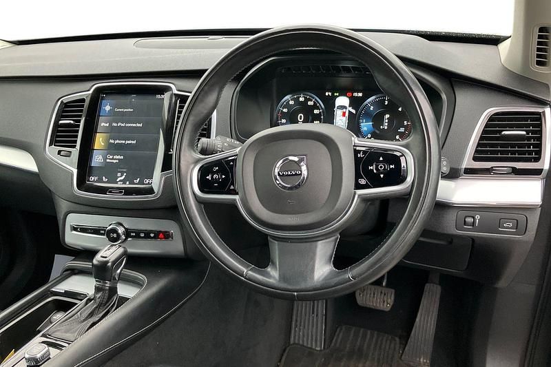 Used Volvo XC90 Momentum 235 HP (172 kW) 2018 Grey SUV